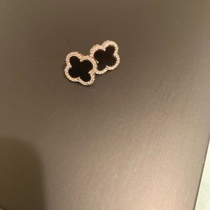 Van cleef diamond earrings